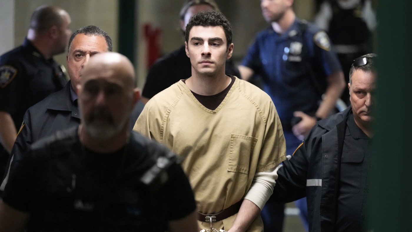 Featured image for Mangione's Lawyers Seek Dismissal of Death Penalty in CEO Murder Case