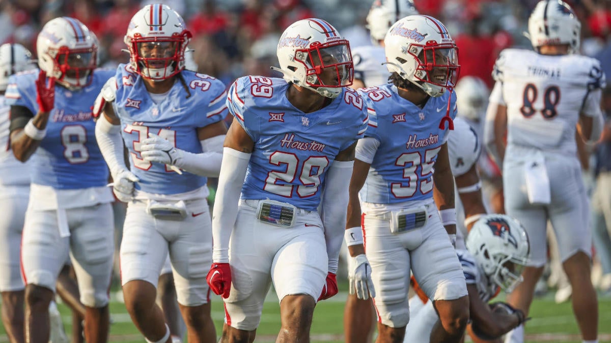 Featured image for NFL Cracks Down on Houston's Unauthorized Use of Oilers-Inspired Uniforms