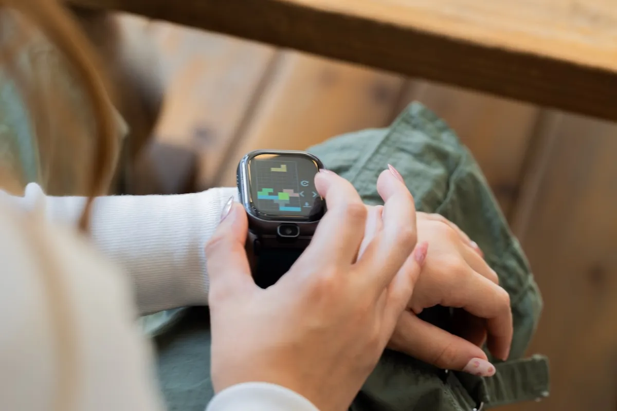 Pinwheel's Kid-Friendly Smartwatch with AI Chat and Safety Features