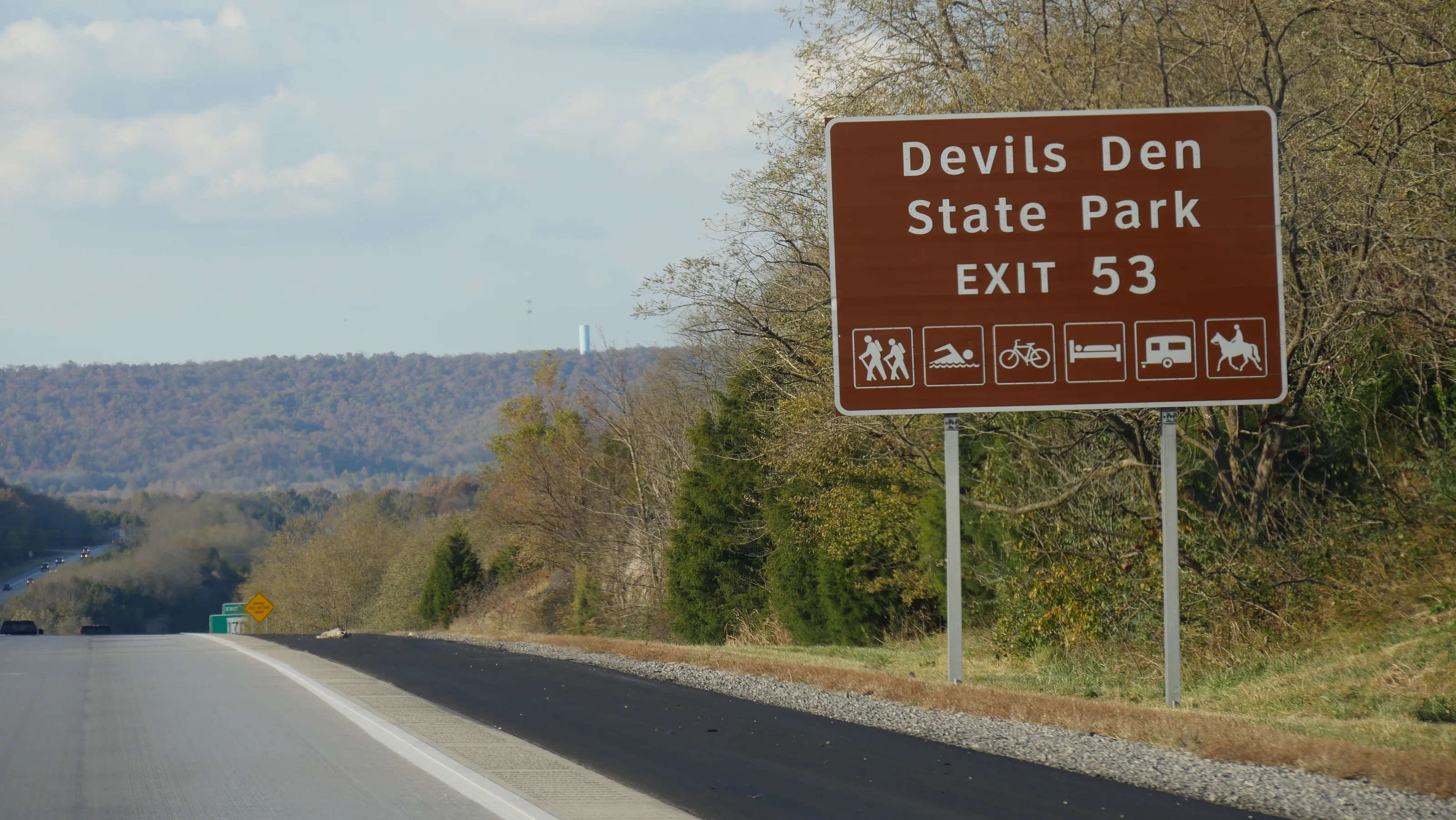 Arkansas Couple Murdered at Devil’s Den During Family Hike, Suspect Sought