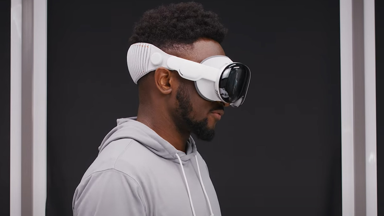 Featured image for "Marques Brownlee Unboxes and Reviews the Future: Apple Vision Pro Headset"