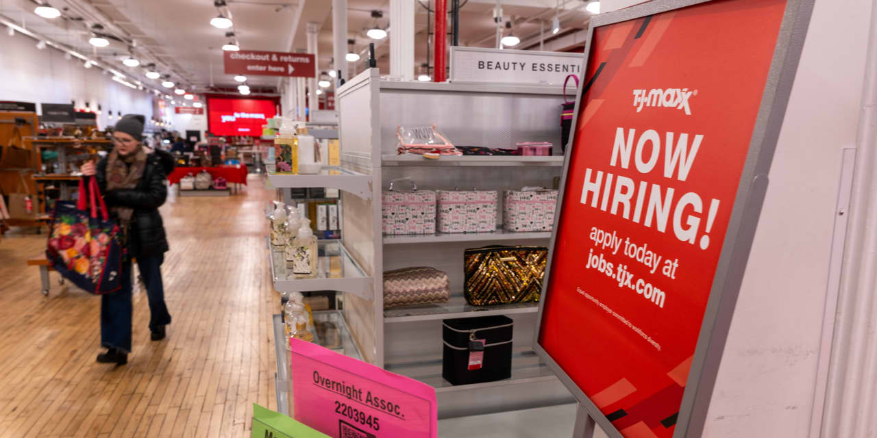 "US Jobless Claims Hit 3-Month Low"