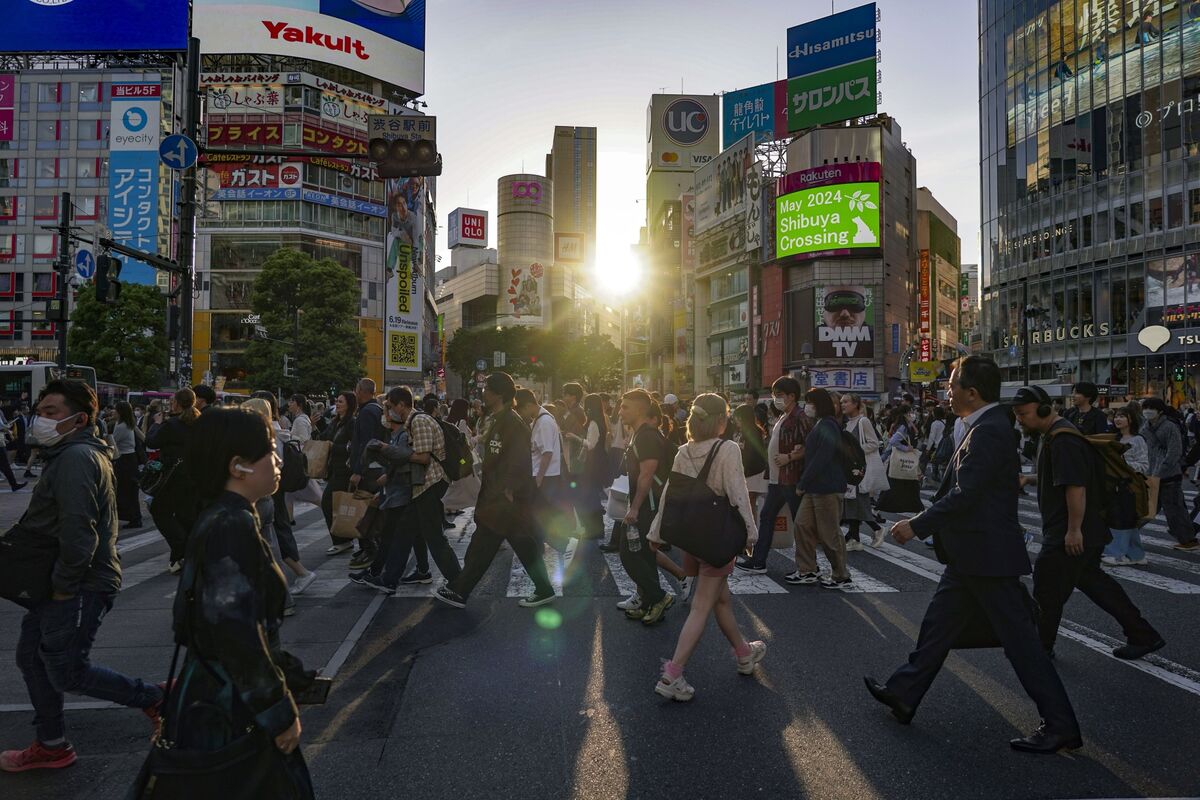 Featured image for Japan's Bond Market Turmoil Sparks Global Volatility and Policy Shifts