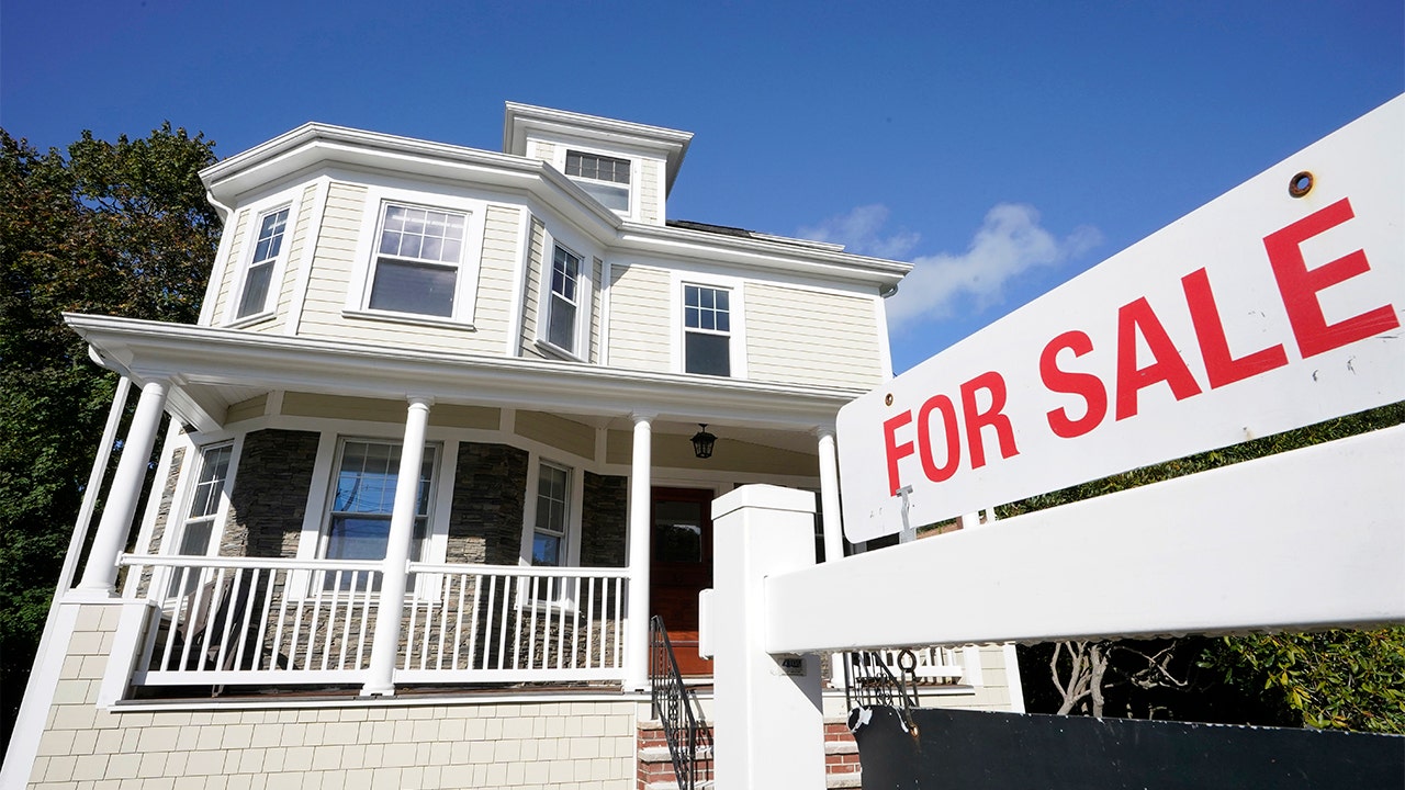 Mortgage Rates Fluctuate: What Homebuyers Need to Know