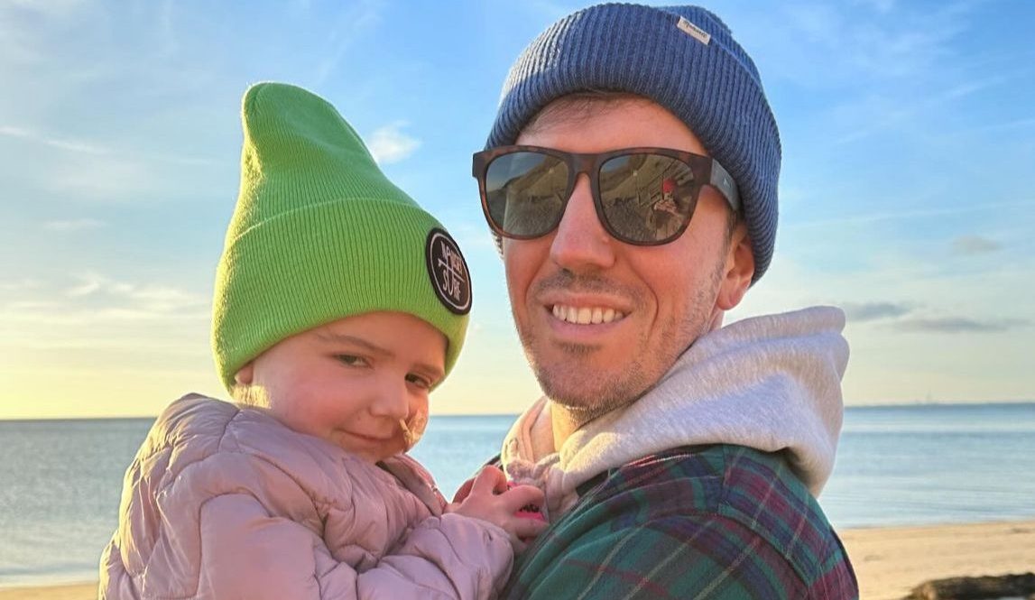 Featured image for "NFL Reporter Mourns Tragic Loss of 2-Year-Old Daughter to Cancer"