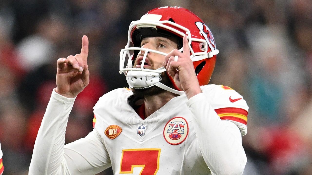 Featured image for Travis Kelce Defends Harrison Butker's Controversial Commencement Speech