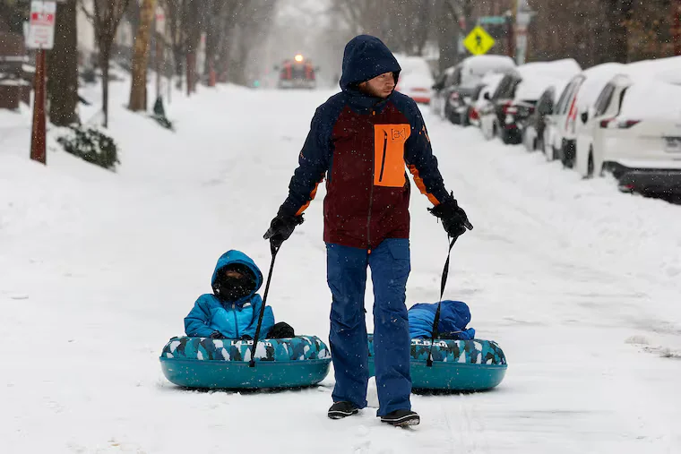 Philly’s biggest snow in five years leaves icy aftermath and travel disruptions