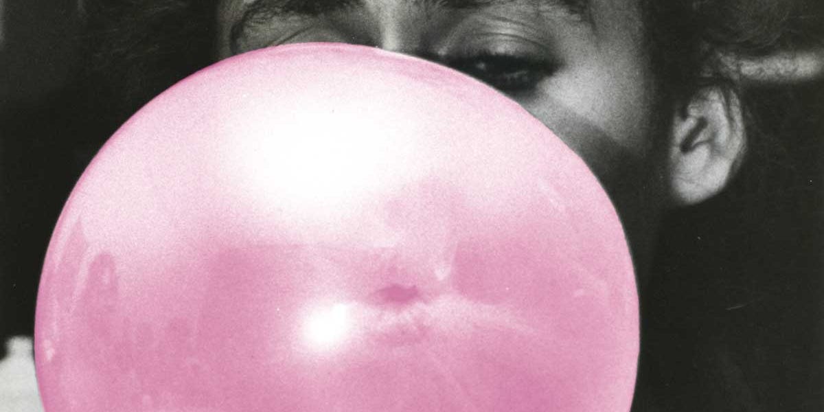 Featured image for Wall Street Warns of AI Bubble Amid Market Frenzy