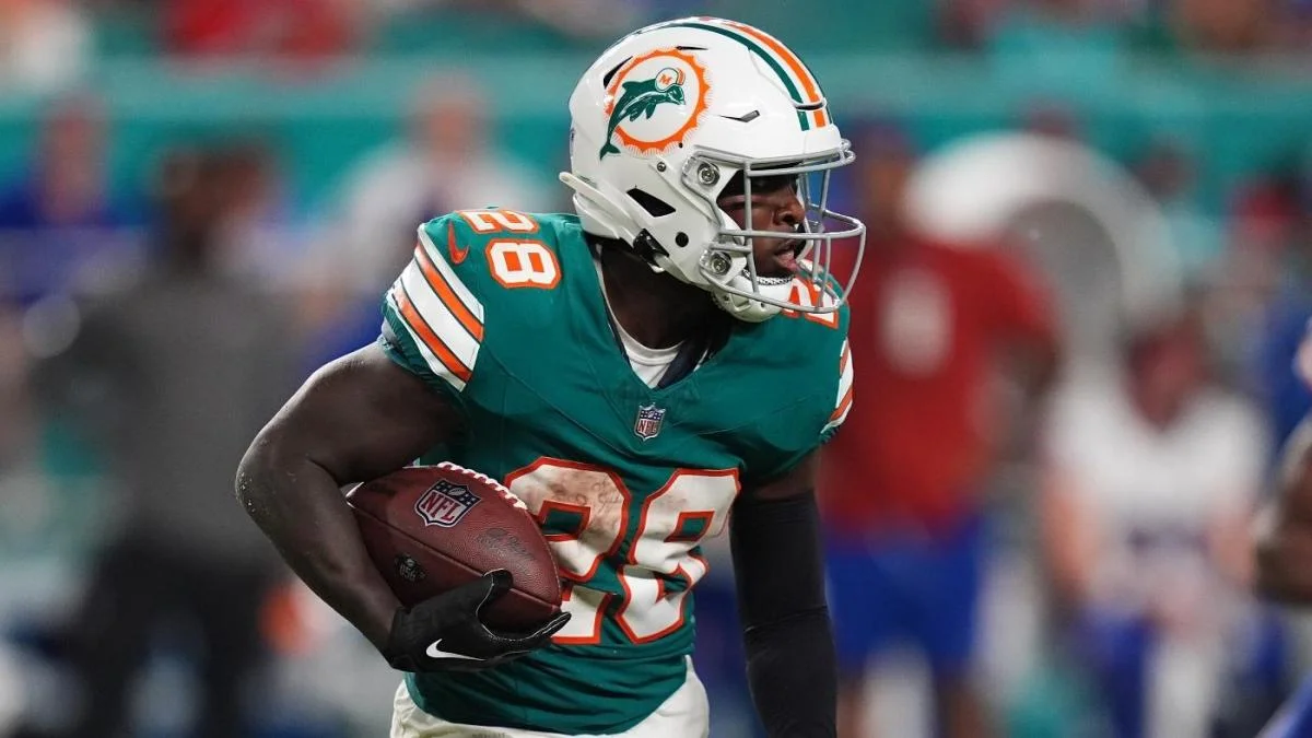 Dolphins Triumph Over Rams on Monday Night, Boosting Playoff Hopes