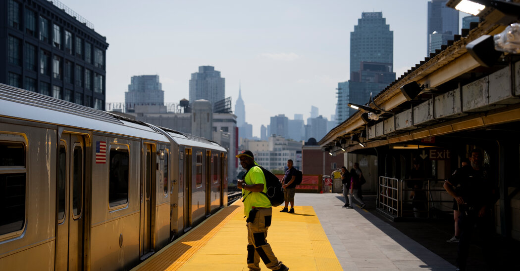 Featured image for NYC and Surrounding Areas Face Record-Breaking Heat and Emergency Conditions
