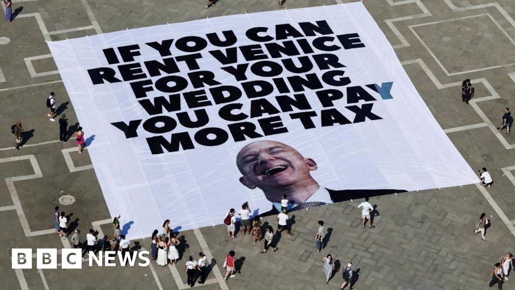 Featured image for Venice Wedding Sparks Protests Over Bezos's Wealth and Privacy