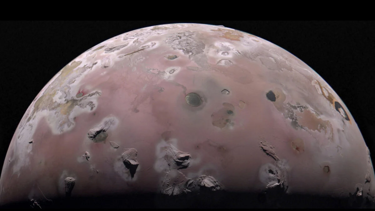 Featured image for NASA Repairs and Overheats JunoCam to Capture Jupiter and Io Images