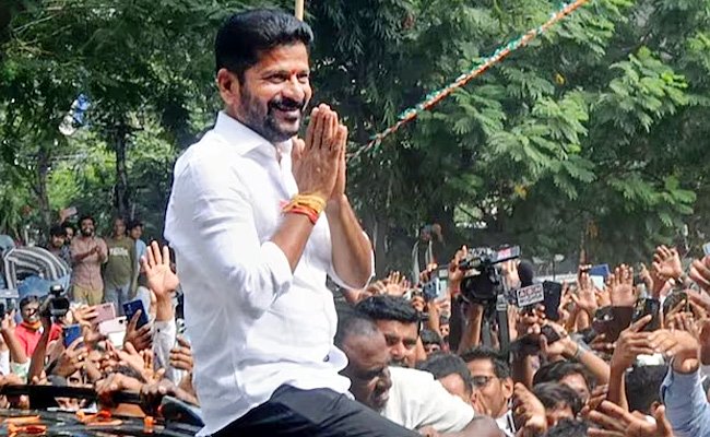"Revolt in Congress: Revanth Reddy's Wait for Swearing-In Continues as Telangana CM Suspense Persists"