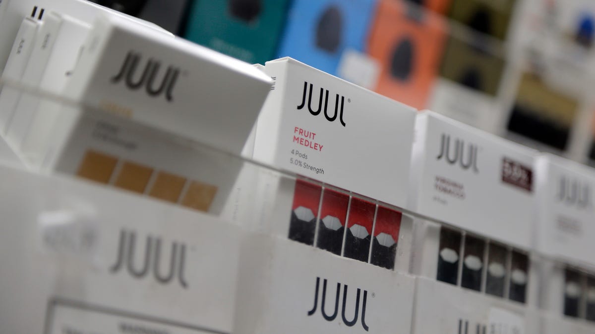 Featured image for Juul agrees to pay $462 million settlement to six US states over youth addiction claims.