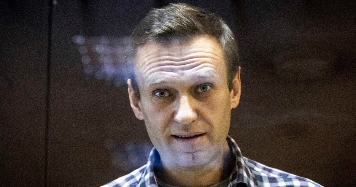 The Mysterious Illness of Putin Critic Alexei Navalny.