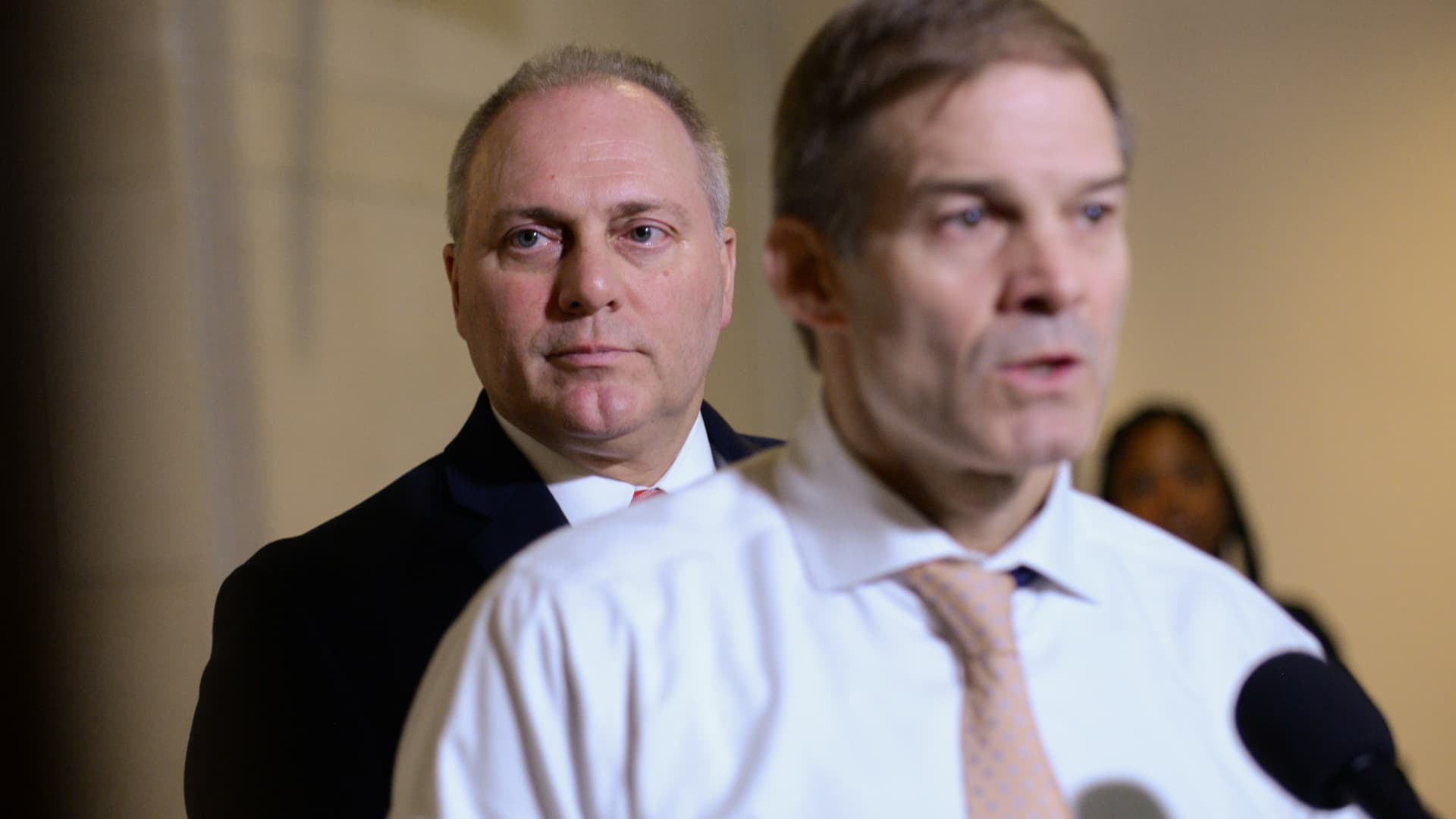 "Jim Jordan Emerges as Strong Contender in House Speaker Succession Battle"
