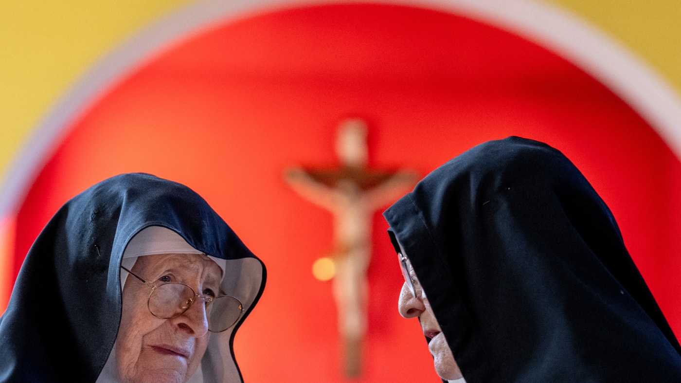 Featured image for Defiant Nuns Challenge Authority in Austria