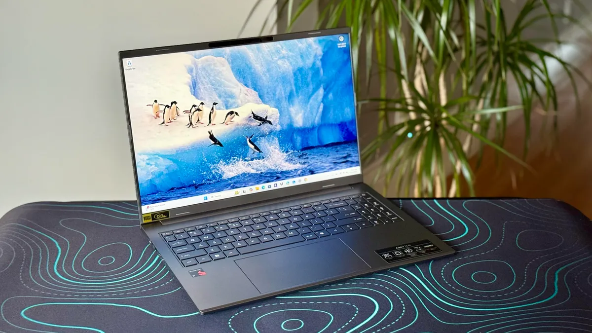 Featured image for Acer Aspire 16 AI Demonstrates Ultraportability in a 16-Inch Laptop