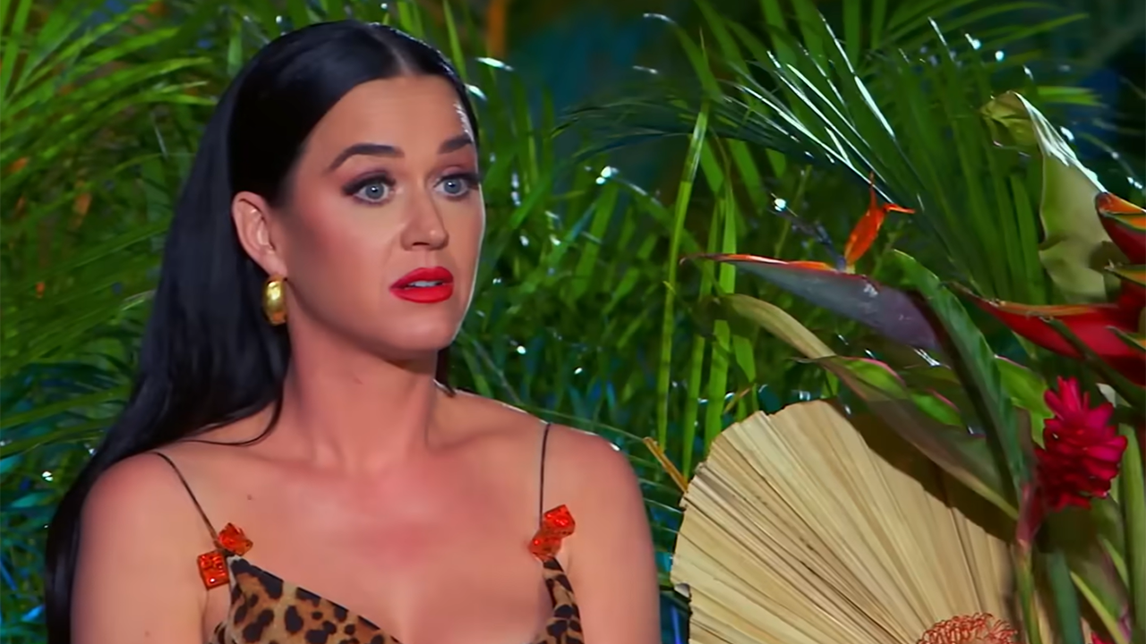 Katy Perry Booed on 'American Idol' for Critique of Contestant's Performance.