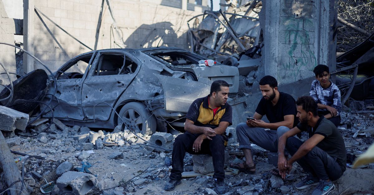 "Israel's Gaza Bombardment Raises Concerns of Escalating Conflict, Putin Warns of Global Implications"