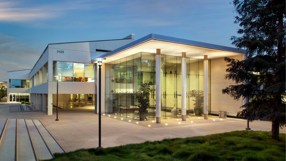 Featured image for "Chinese Approval Granted: Broadcom and VMware Set to Finalize $69 Billion Merger"