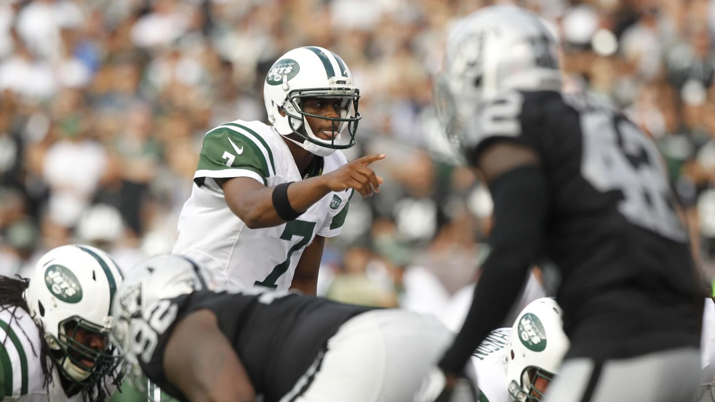 Geno Smith Heads to the Jets in Raiders Trade