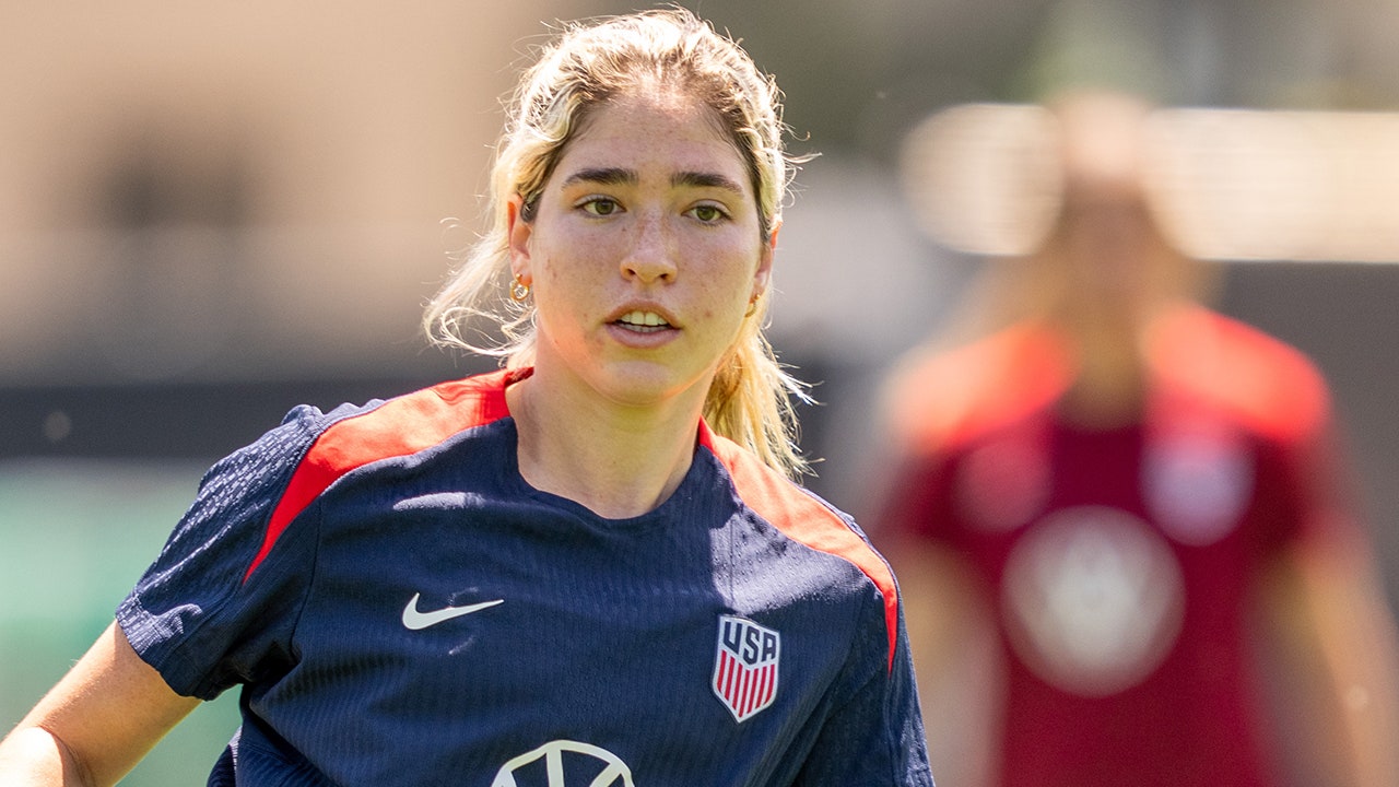Featured image for USWNT's Korbin Albert Booed Over Controversial LGBTQ Posts Despite Pride Jersey