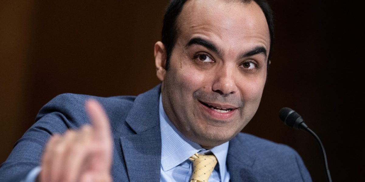 Featured image for "Texas Judge Transfers Credit Card Fee Lawsuit to Washington, D.C. Amid Accusations of Venue Shopping"