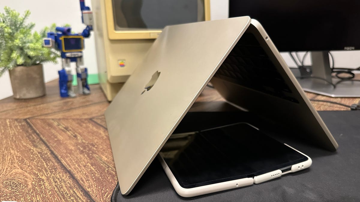 Featured image for Apple's Creaseless Foldable MacBook Rumored for 2026 Release