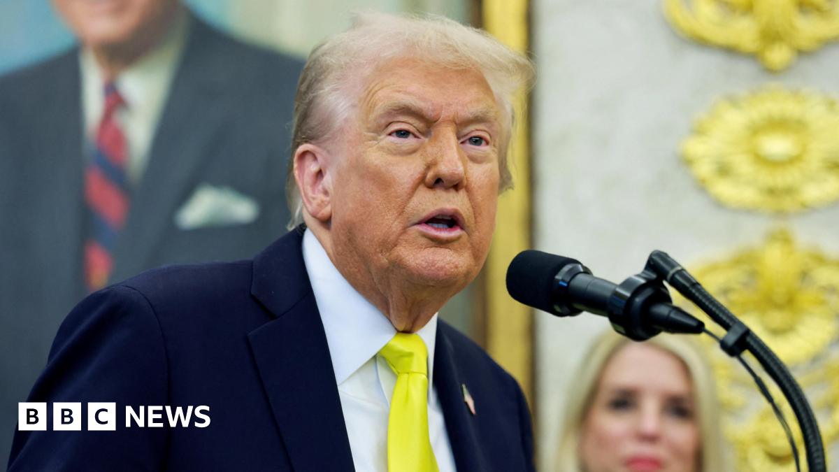 Trump Considers Sending Tomahawk Missiles to Ukraine Amid Russian Offensive