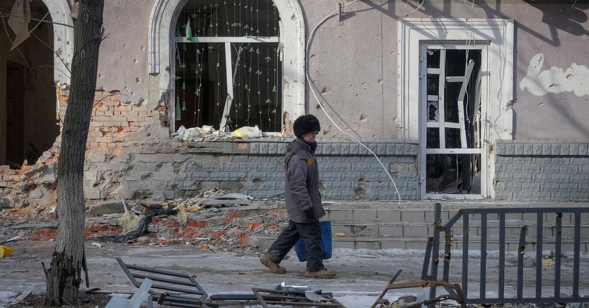 Bakhmut stabilizing as Ukraine reports Russia losing steam.