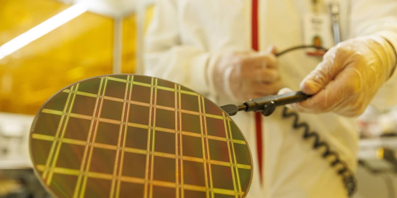 Featured image for Intel Stock Continues to Rise Despite China Concerns