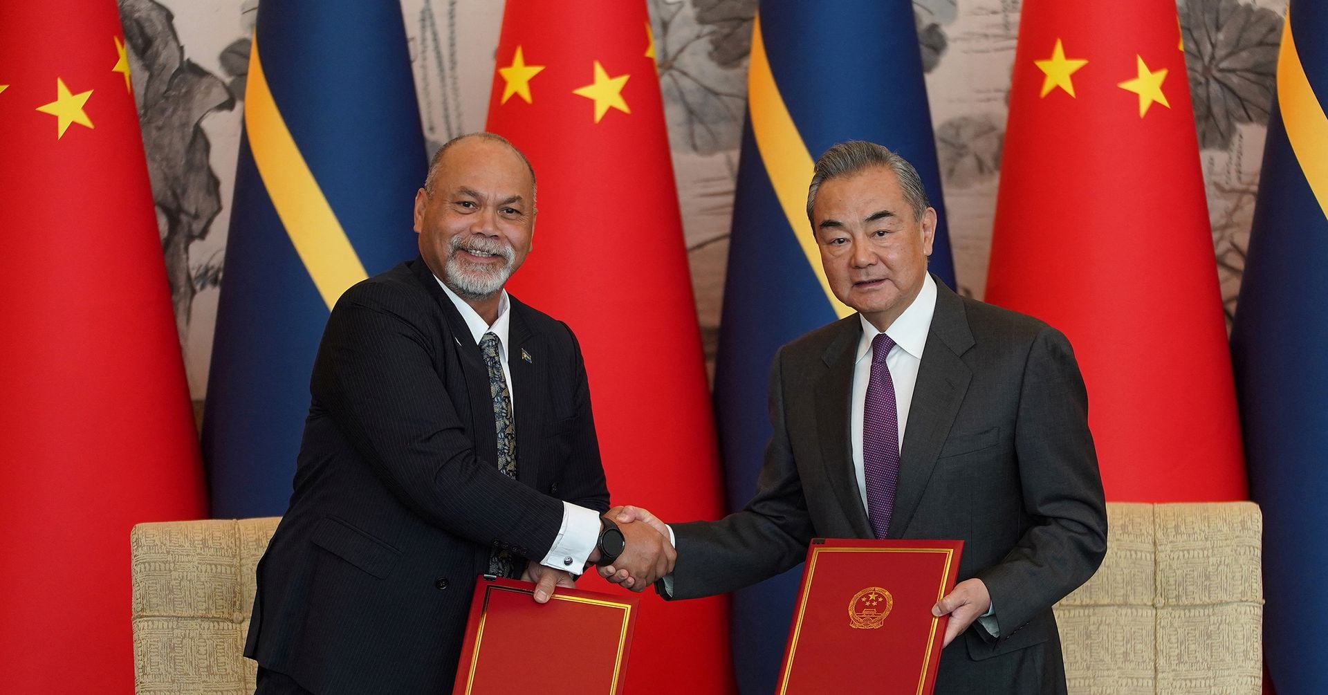 "Nauru Ends Ties with Taiwan, Restores Relations with China"