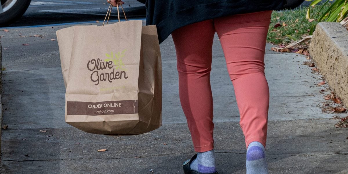 Featured image for "Darden's Sales Divide Reflects Economic Disparity in Dining Habits"