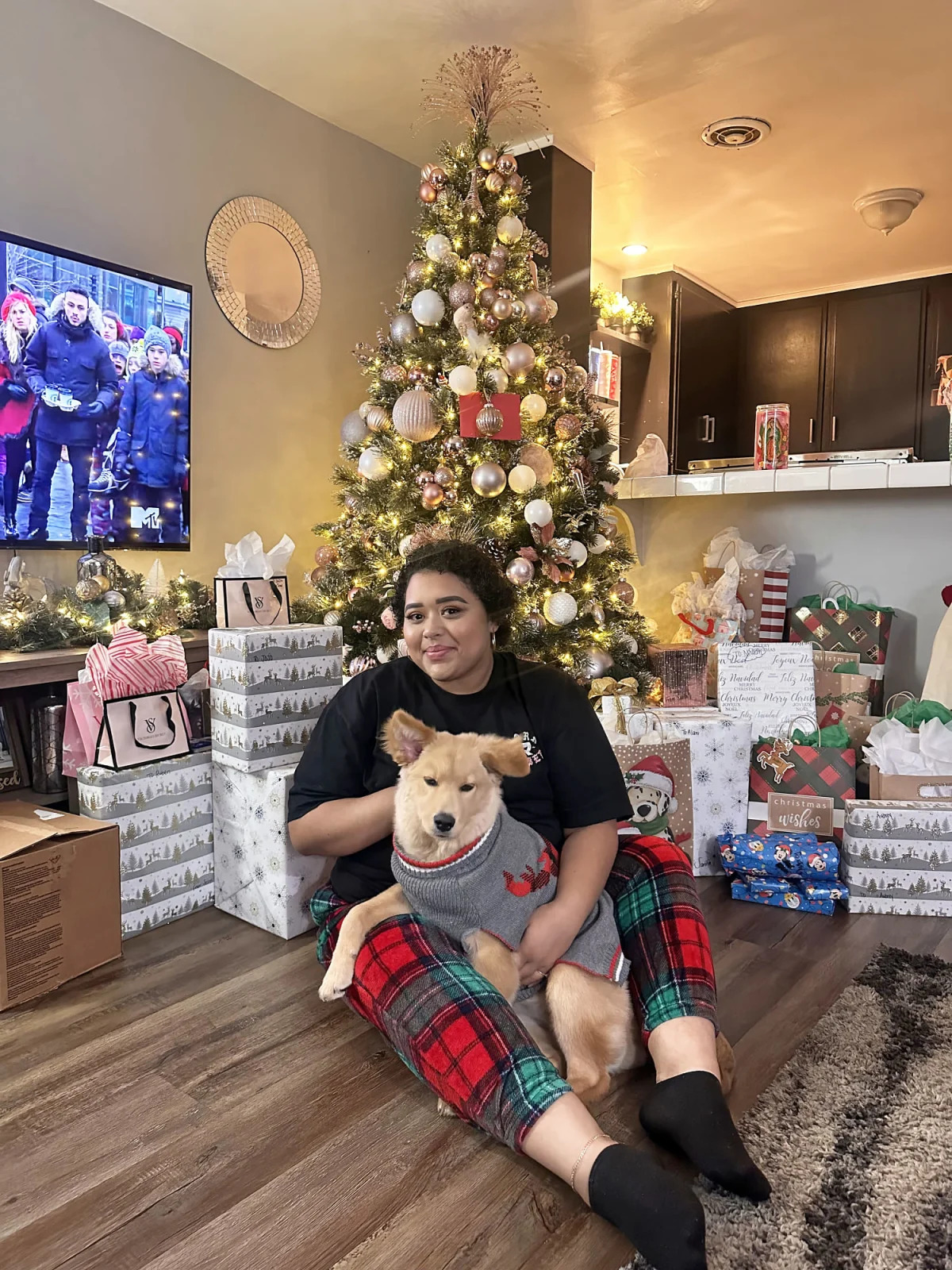 Featured image for "Vacation Discovery: 22-Year-Old Woman Diagnosed with Rare Blood Cancer"