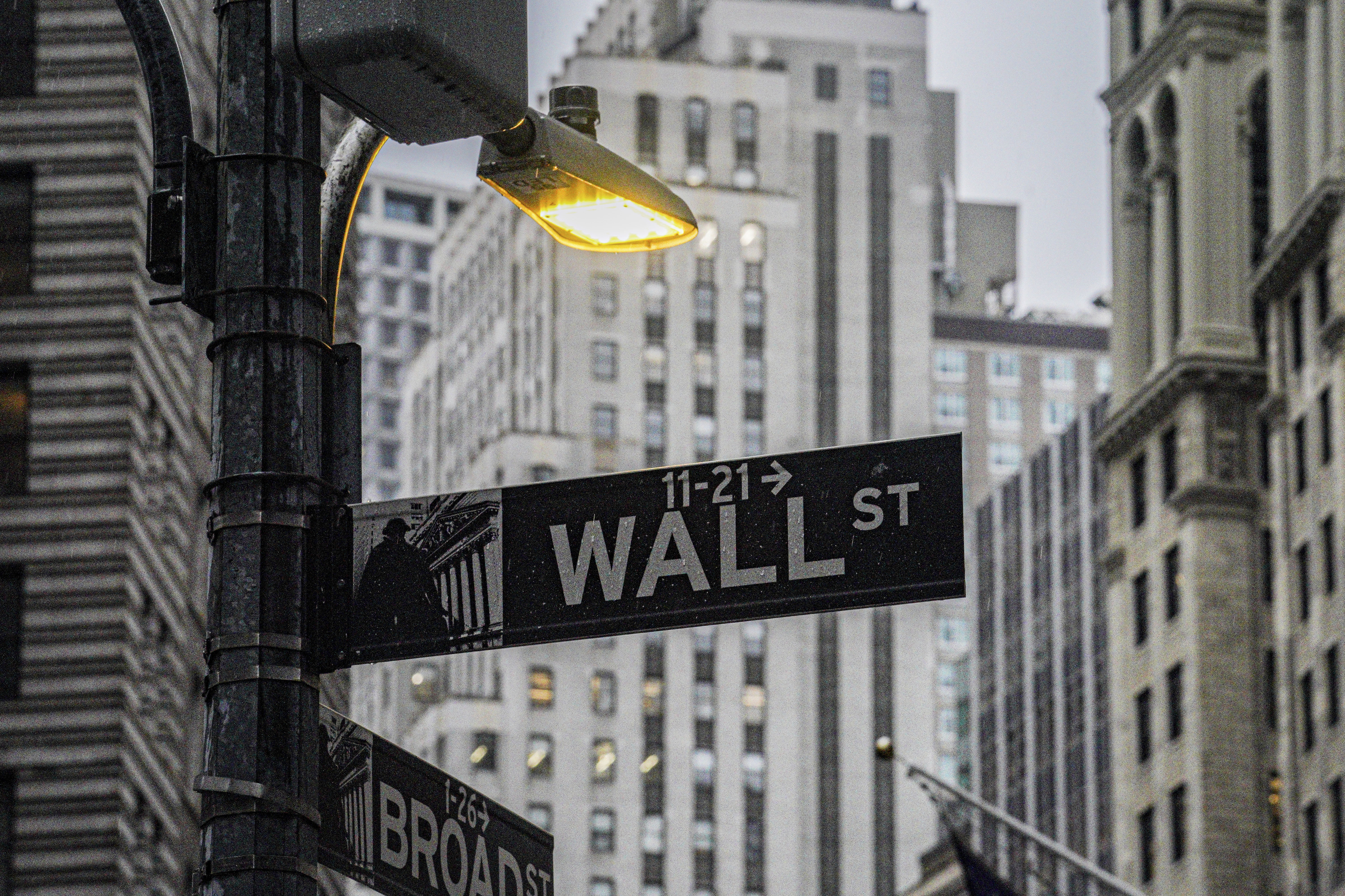 Debt limit crisis looms over US economy as showdown approaches.