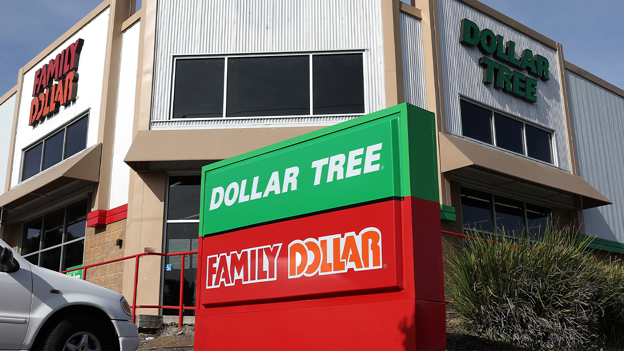 Featured image for "Rising Inflation and Crime Lead to Closure of 1,000 Dollar Stores"