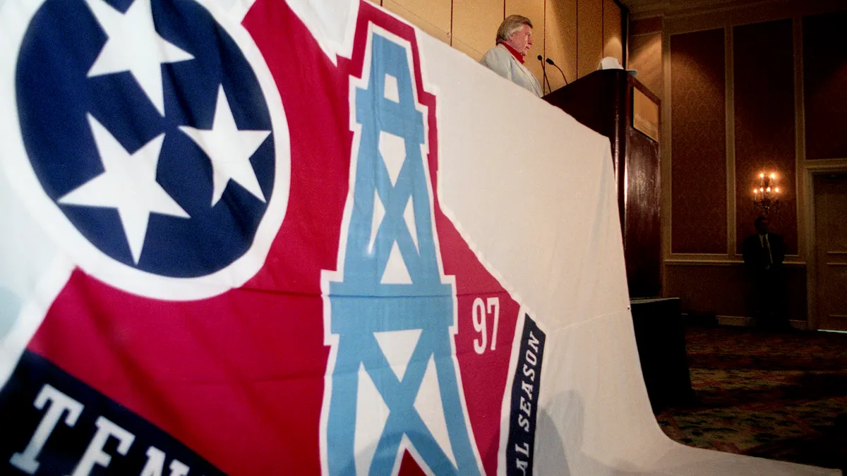 Featured image for Tennessee Titans Bring Back the Oilers with Throwback Jerseys