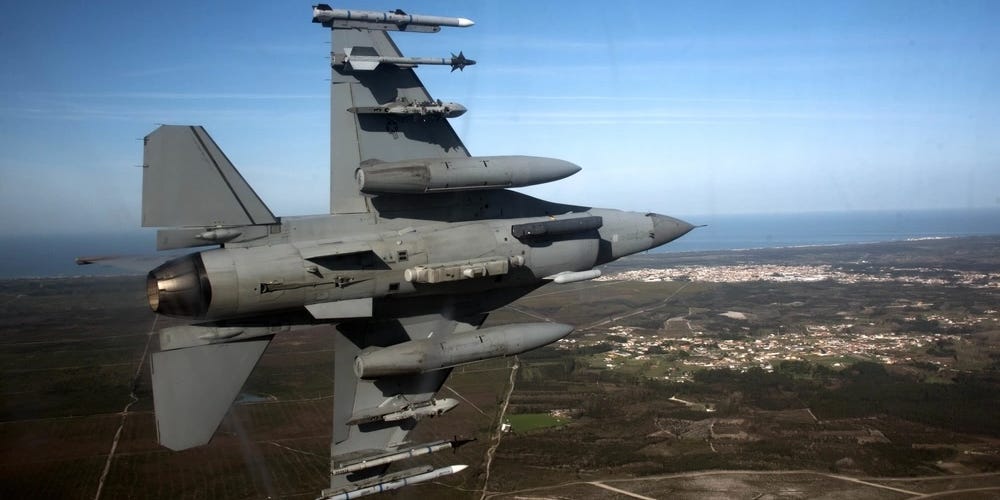 "Putin's Warning: F-16 Bases in Ukraine Are Legitimate Targets"