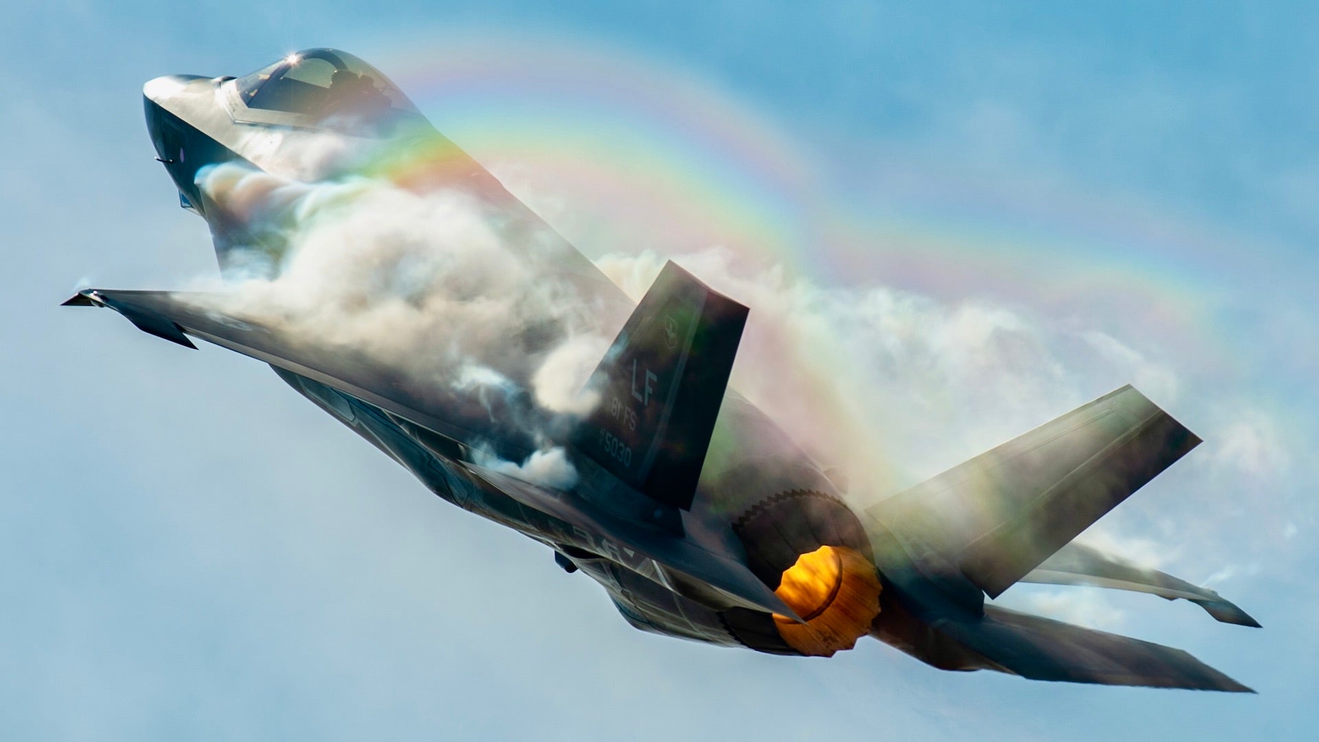 "Czech Republic Secures 24 F-35 Fighter Jets in Landmark Deal with US"