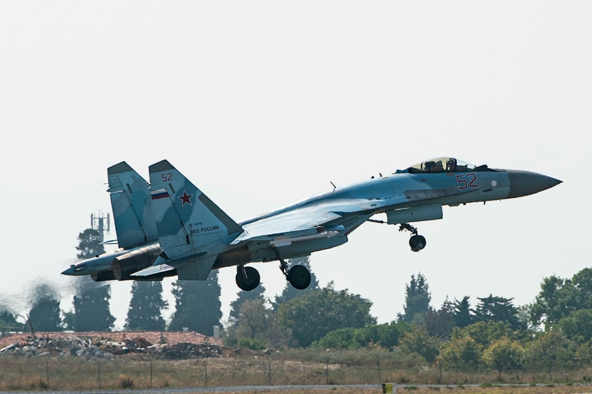 "Russian Su-35 Fighter Jet Downed by Friendly Fire in Ukraine Conflict"