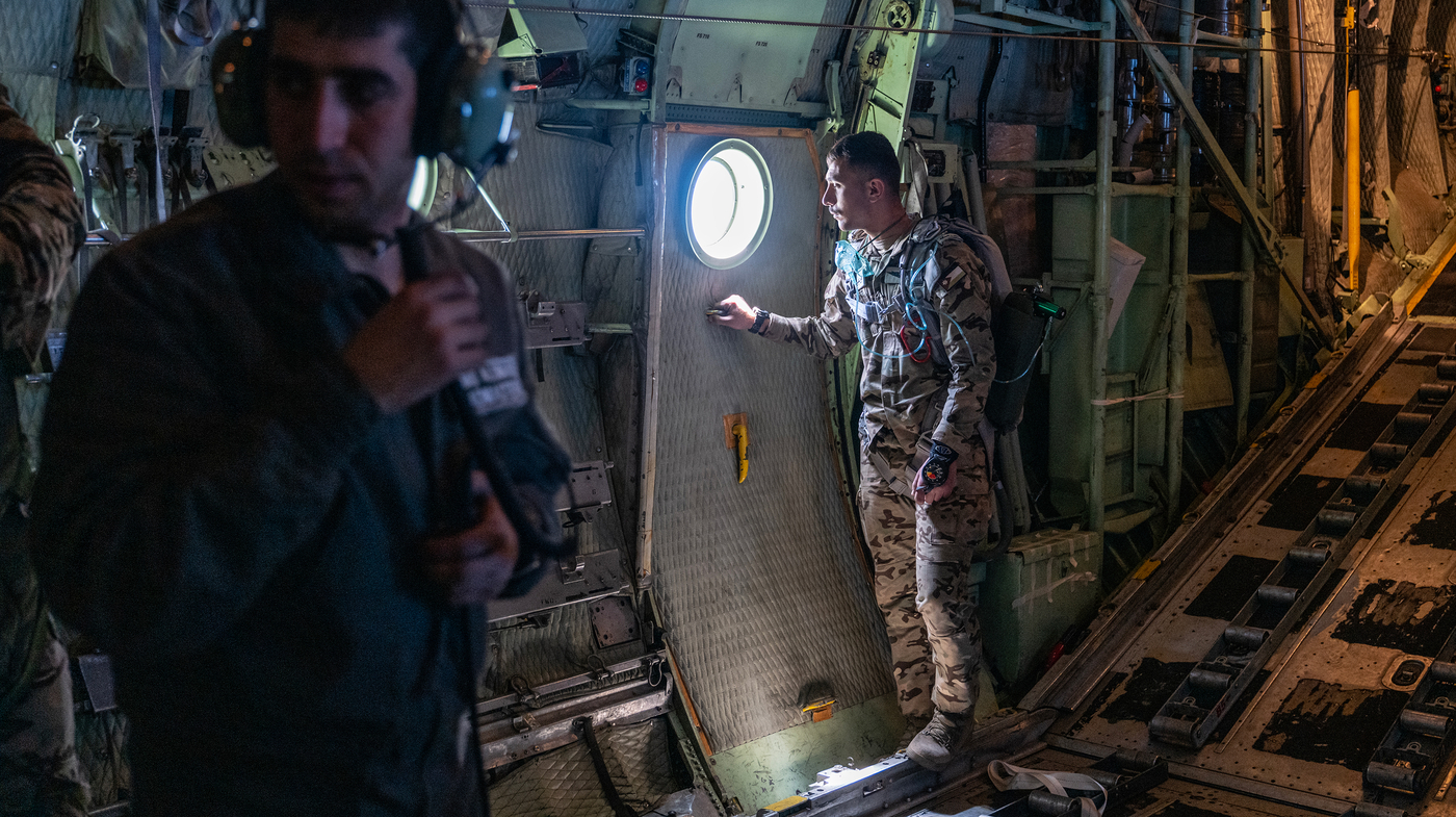 "Jordan's Aid Airdrop Over Gaza: Urgent Relief Amidst Middle East Crisis"