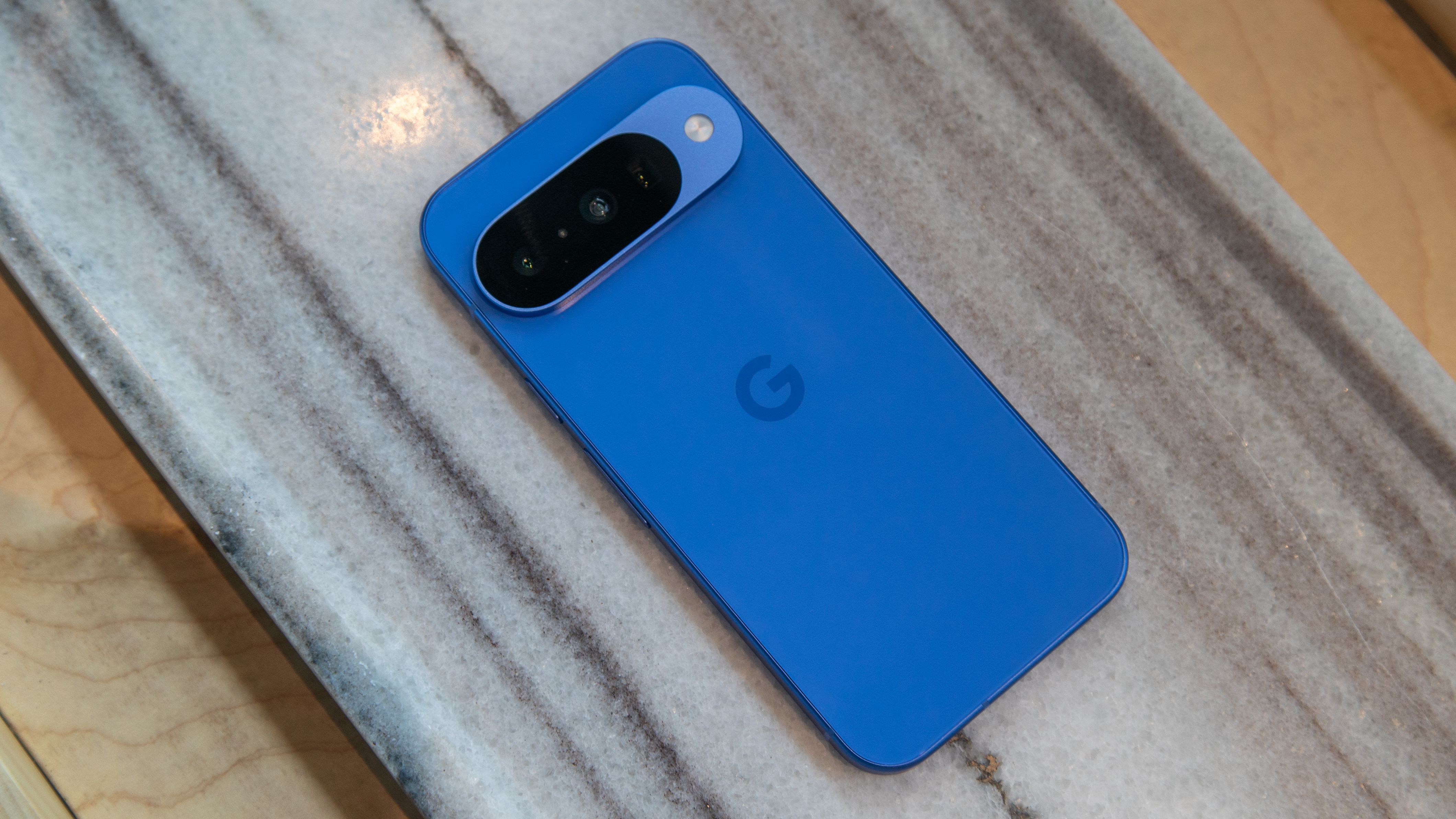 Featured image for Google Launches Colorful $7 Rope Wrist Strap for Pixel