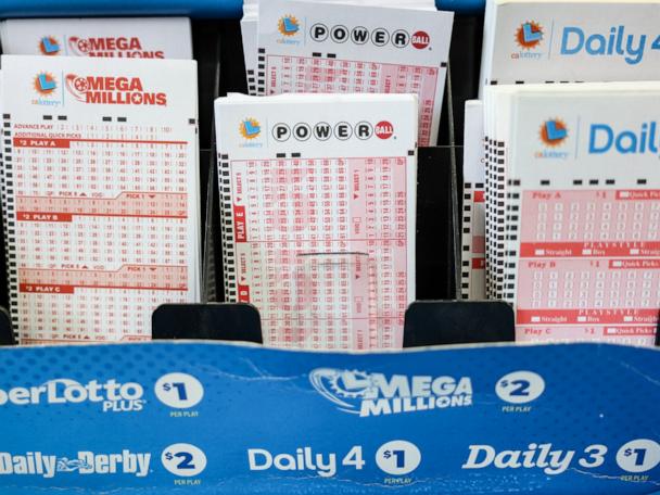 "Michigan Store Sells Record-Breaking $842M New Year's Powerball Ticket"