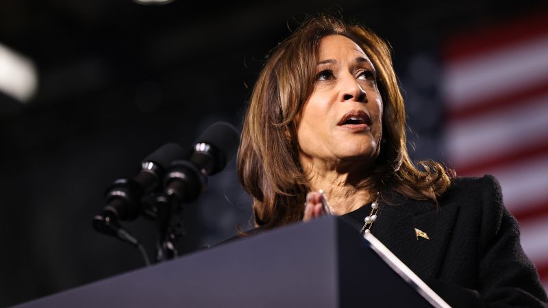 Harris Campaign Grapples with Tight Race Amid Blue Wall Focus