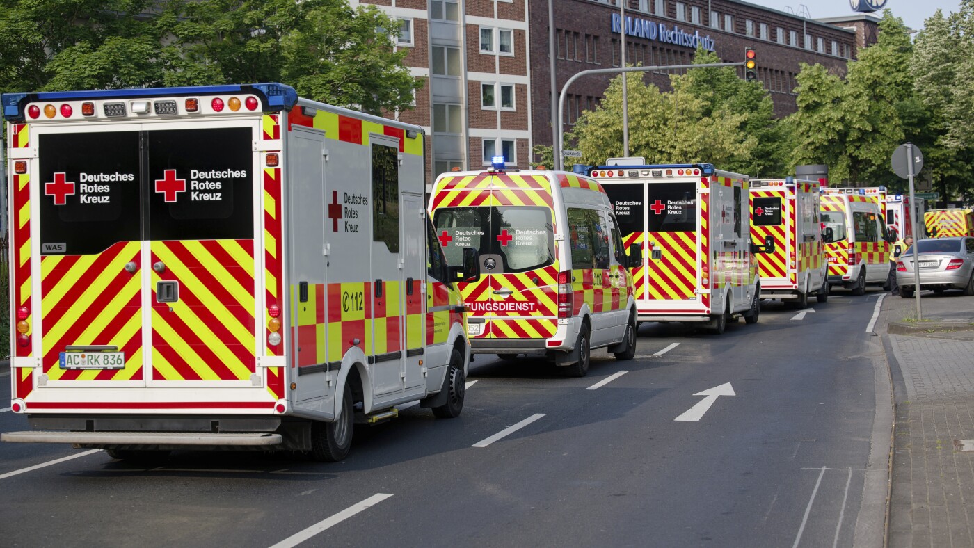 Featured image for Cologne evacuates 20,000 as WWII bombs are defused