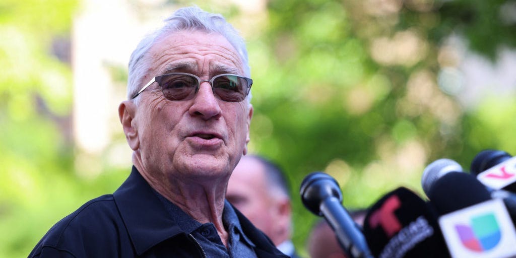 Robert De Niro Loses Award After Anti-Trump Remarks