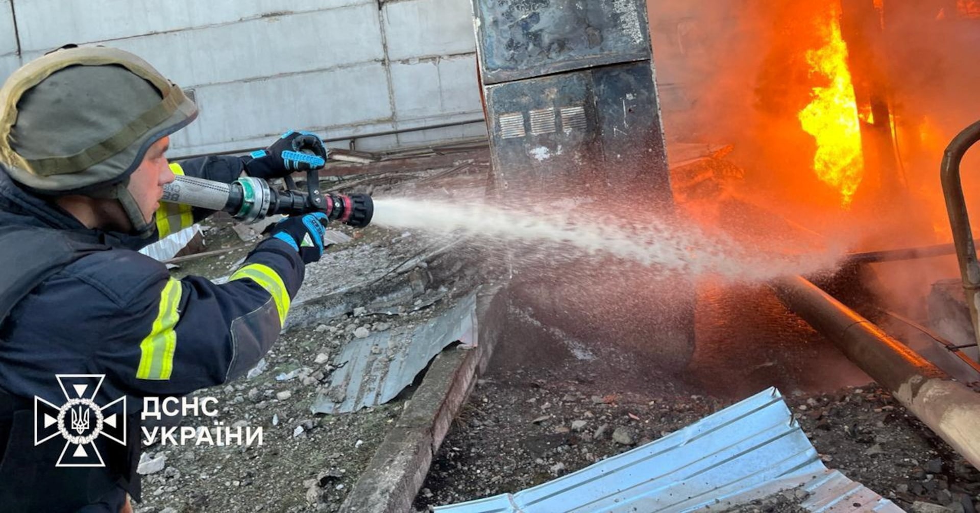 Featured image for "Russian Air Strikes Cause Widespread Power Outages in Ukraine"