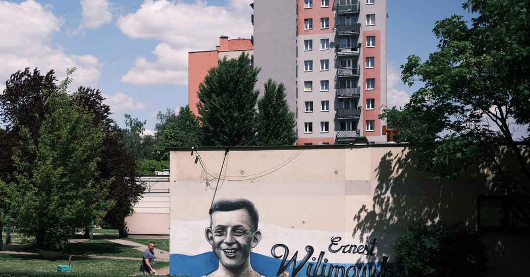 Ernest Wilimowski: Celebrated Soccer Star or Controversial Figure?