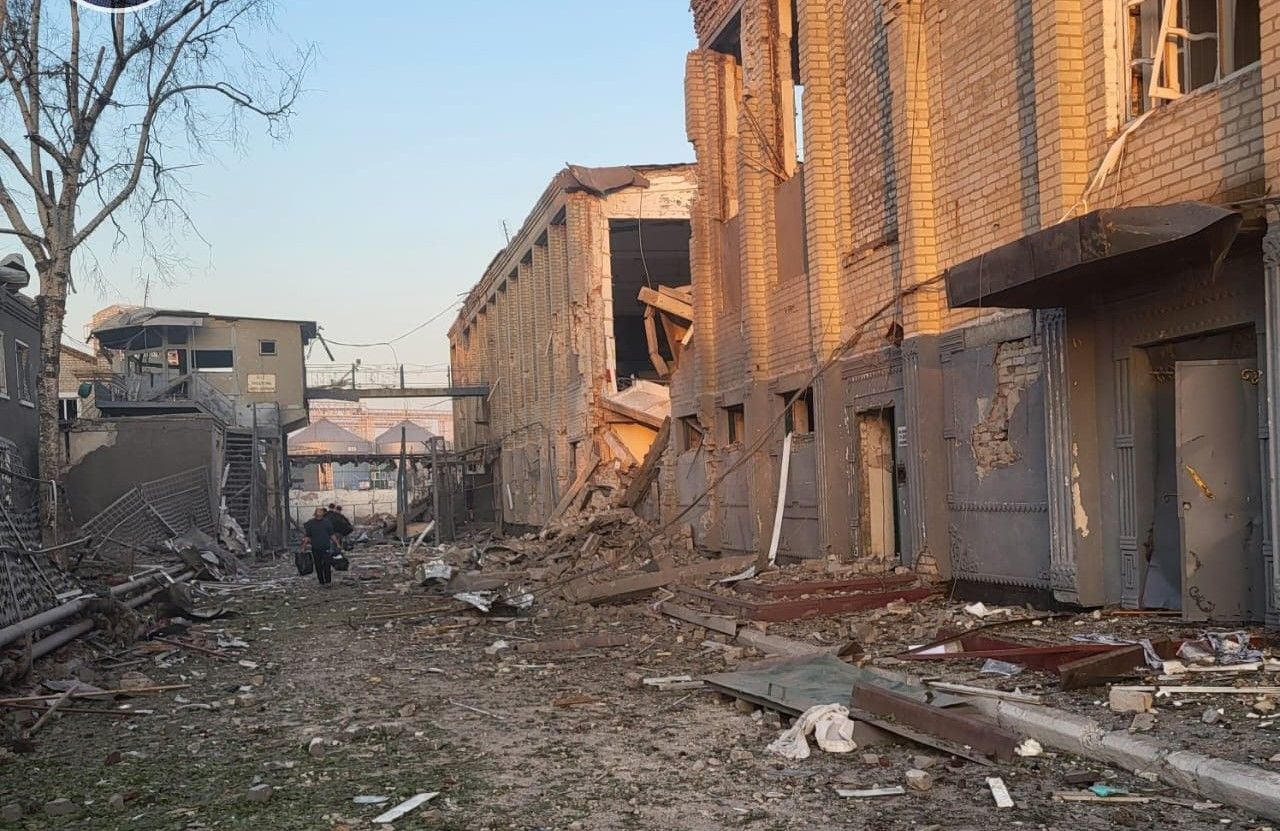 Featured image for Russia's War Crimes Confirmed as Prison Bombing Kills 16 in Ukraine